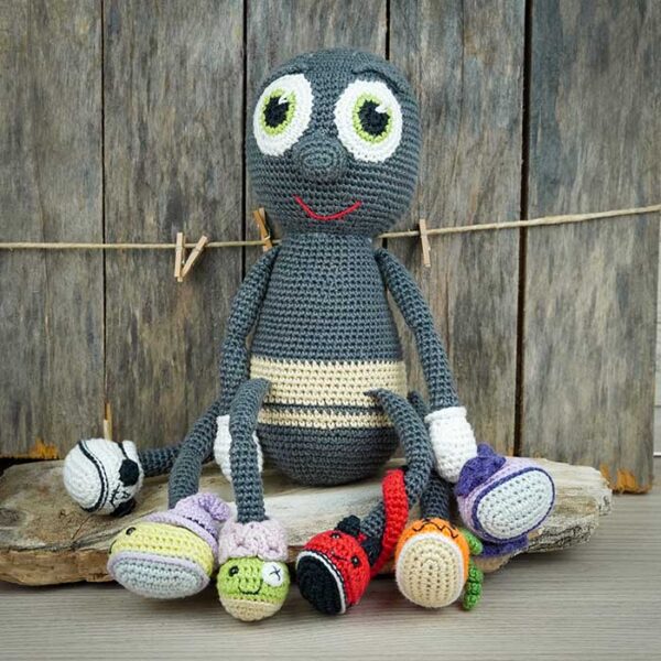 amigurumi spider